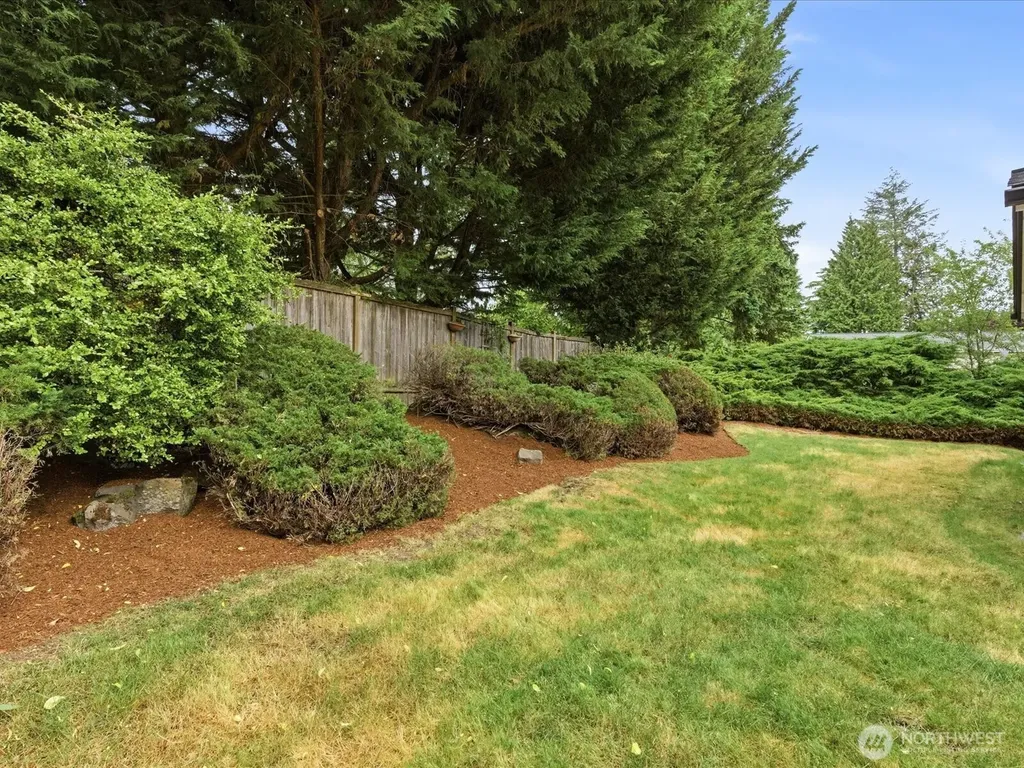 1003 111th Place SE Bellevue WA 98004