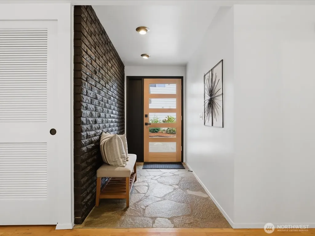 1003 111th Place SE Bellevue WA 98004