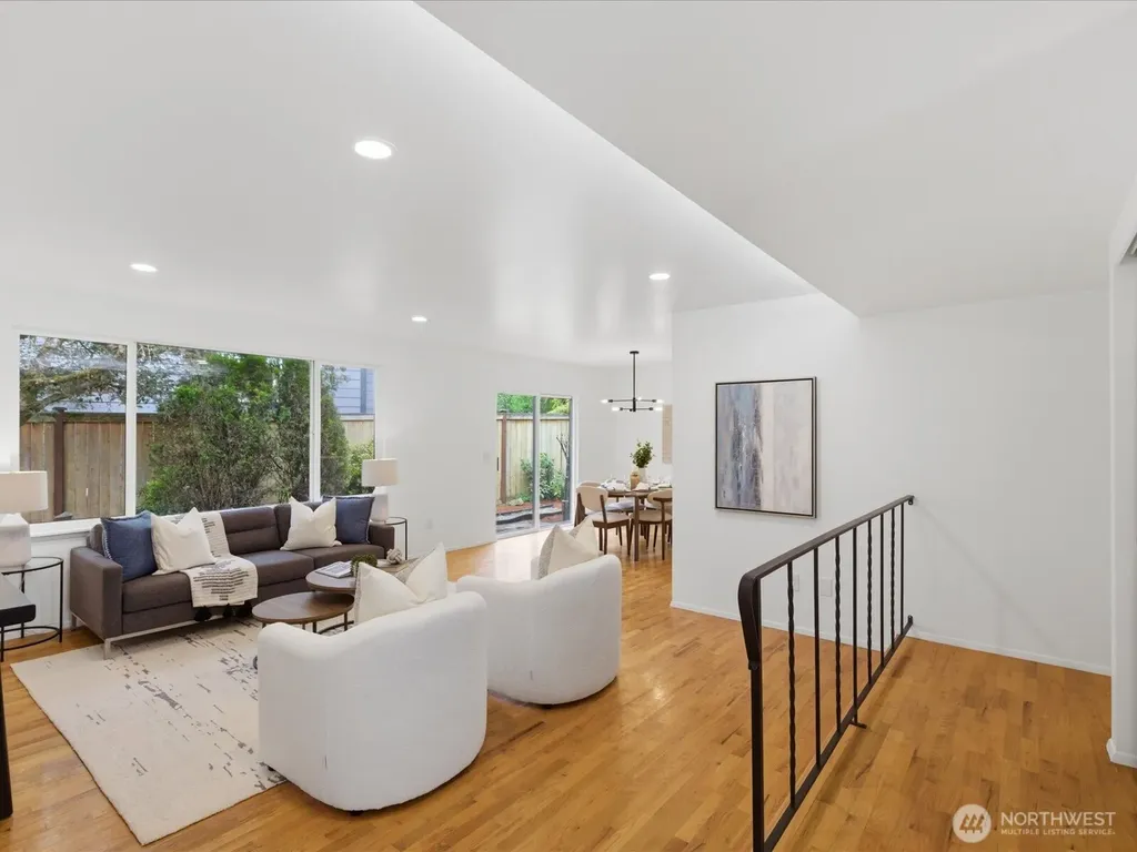 1003 111th Place SE Bellevue WA 98004