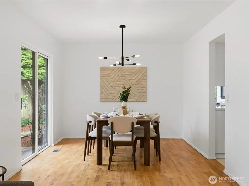 1003 111th Place SE Bellevue WA 98004