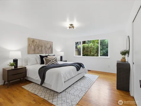 1003 111th Place SE Bellevue WA 98004