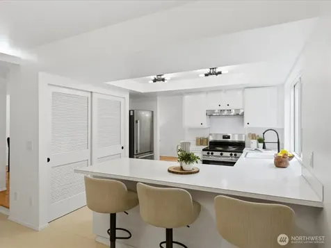1003 111th Place SE Bellevue WA 98004