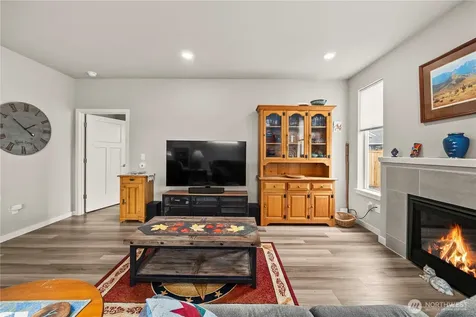 18224 134th Avenue E Puyallup WA 98374