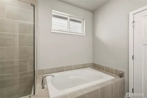 18224 134th Avenue E Puyallup WA 98374