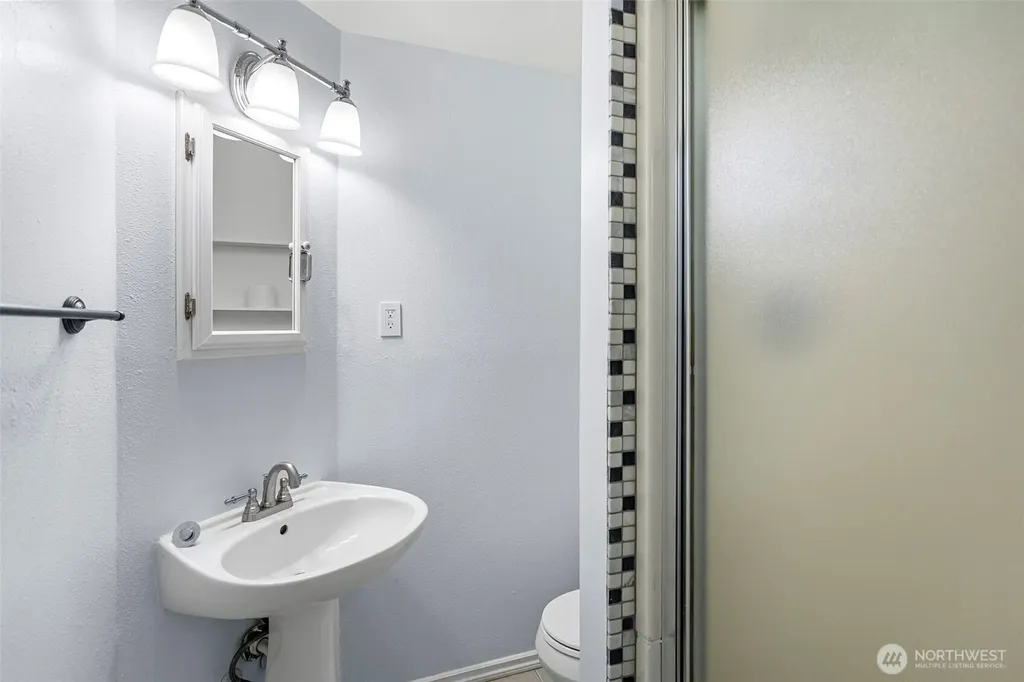 17720 199th Place NE Woodinville WA 98077