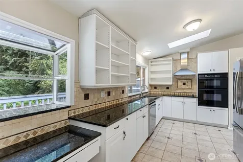 17720 199th Place NE Woodinville WA 98077