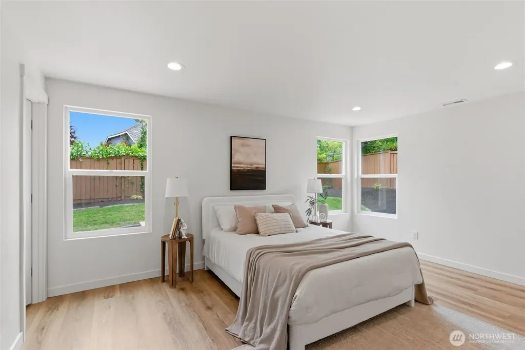 32727 19th Place SW Federal Way WA 98023