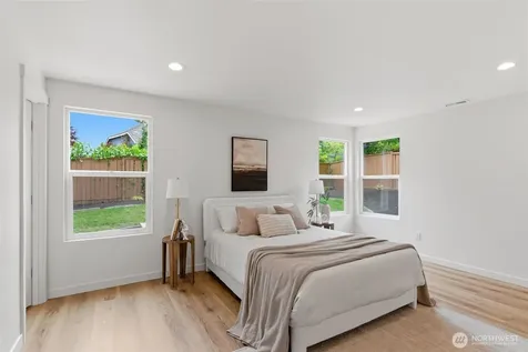 32727 19th Place SW Federal Way WA 98023