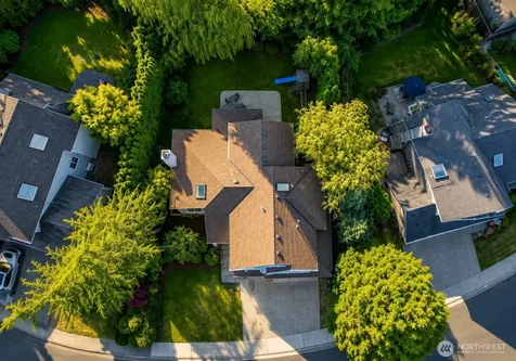 18010 NE 109 Court Redmond WA 98052