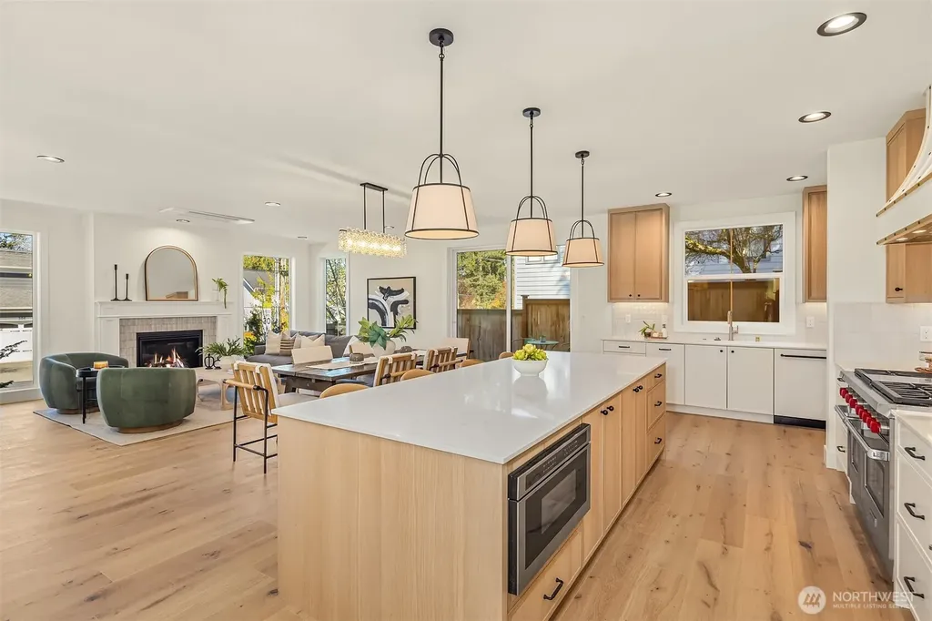 319 18th Avenue Kirkland WA 98033