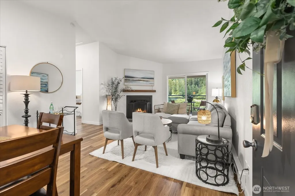 10822 E Riverside Drive Bothell WA 98011