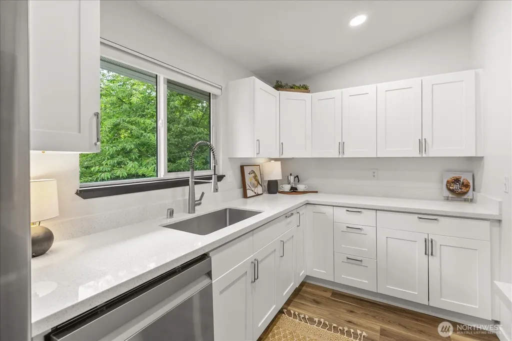 10822 E Riverside Drive Bothell WA 98011
