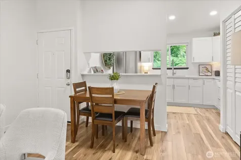 10822 E Riverside Drive Bothell WA 98011
