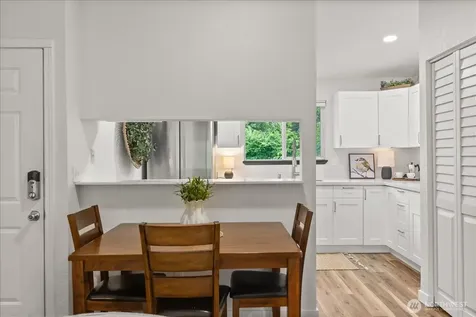 10822 E Riverside Drive Bothell WA 98011