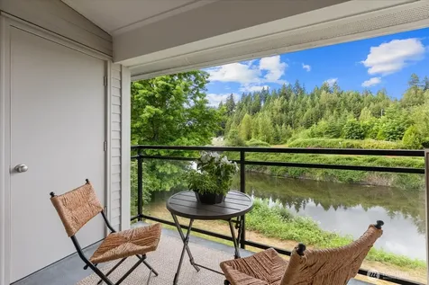 10822 E Riverside Drive Bothell WA 98011
