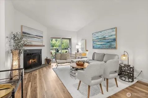 10822 E Riverside Drive Bothell WA 98011