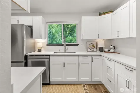 10822 E Riverside Drive Bothell WA 98011