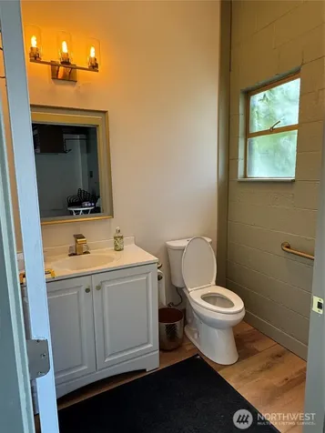 17627 Vashon Highway SW Vashon WA 98070