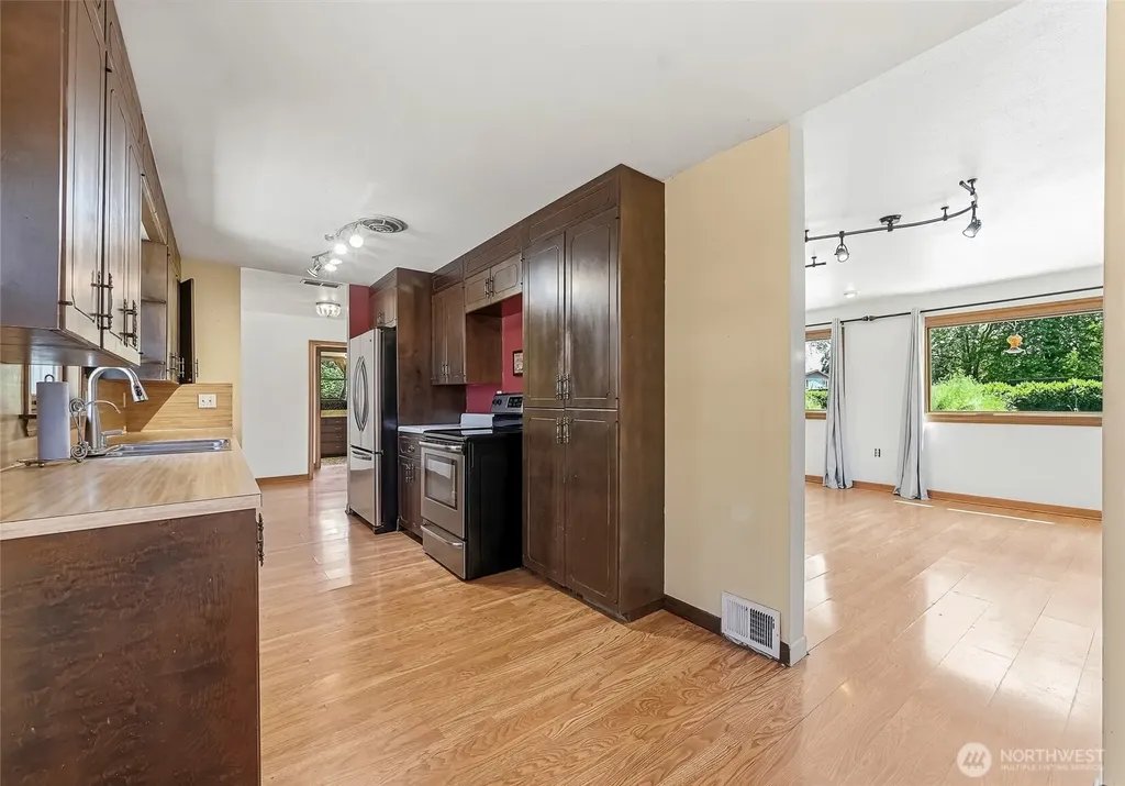 1805 80th Street E Tacoma WA 98404