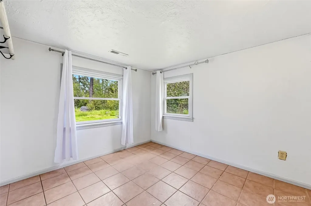 1805 80th Street E Tacoma WA 98404