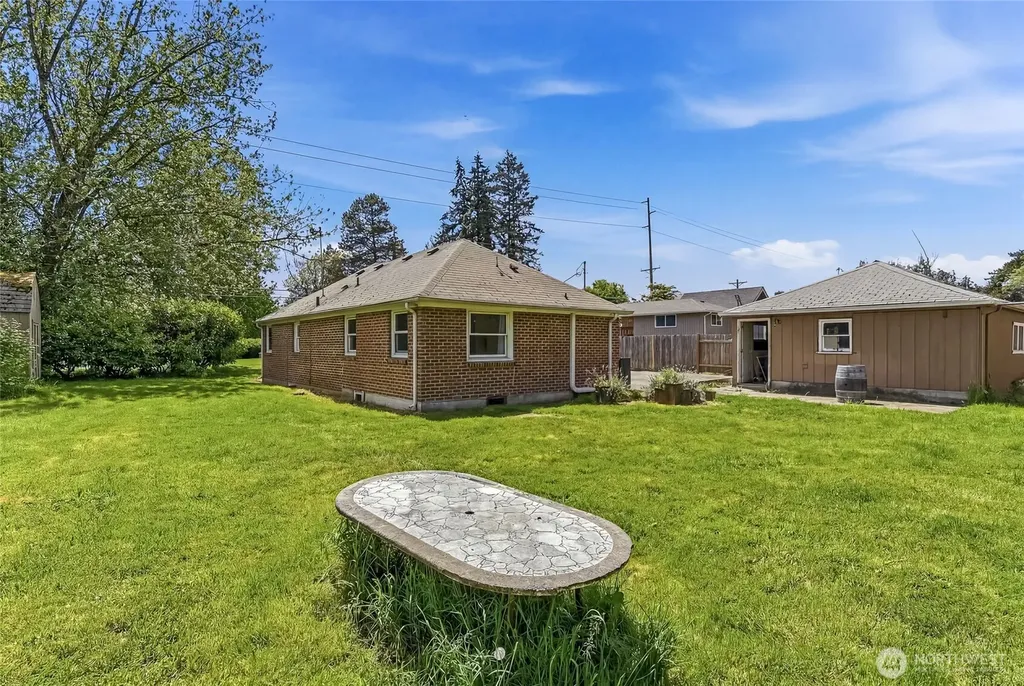 1805 80th Street E Tacoma WA 98404