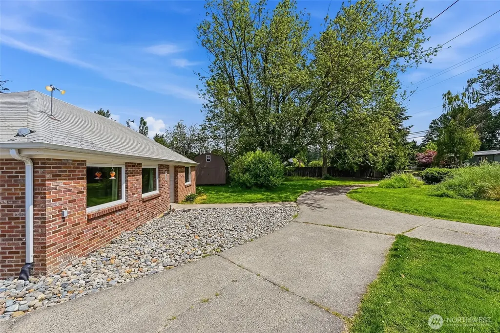 1805 80th Street E Tacoma WA 98404