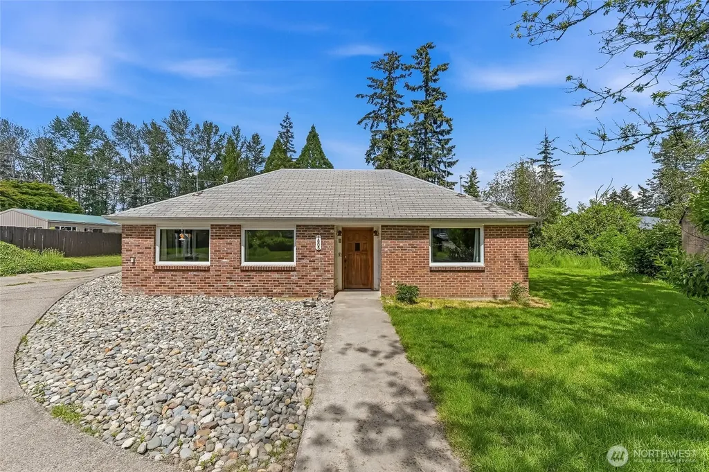 1805 80th Street E Tacoma WA 98404