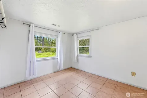 1805 80th Street E Tacoma WA 98404
