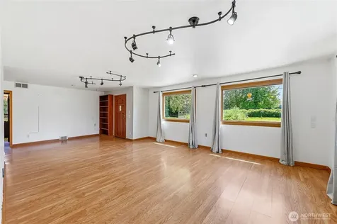 1805 80th Street E Tacoma WA 98404