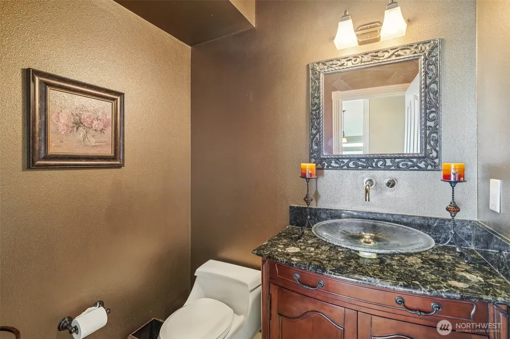 2318 Sunnyside Heights Drive Steilacoom WA 98388