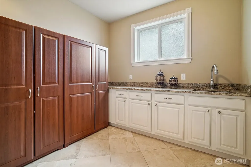 2318 Sunnyside Heights Drive Steilacoom WA 98388