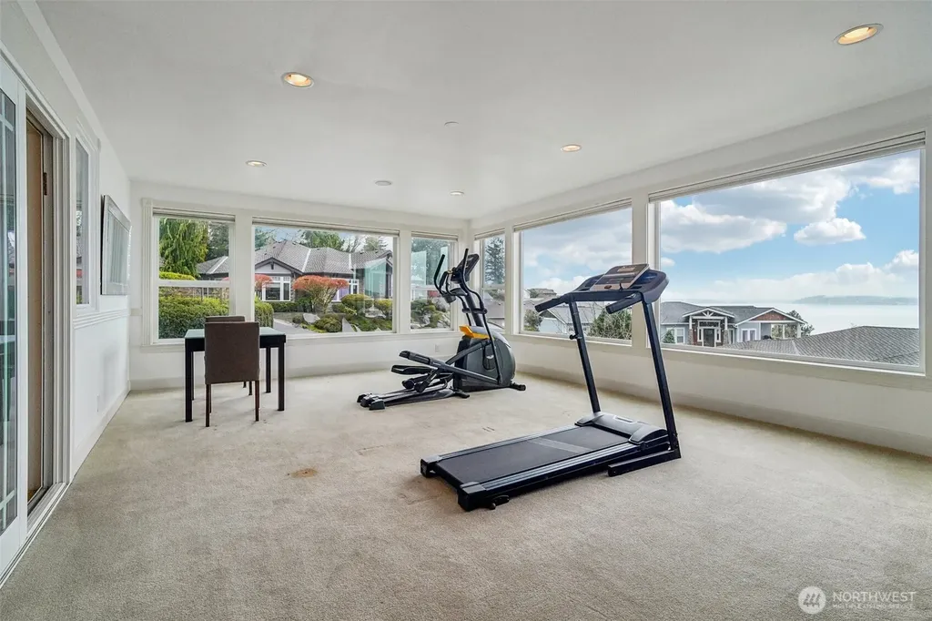 2318 Sunnyside Heights Drive Steilacoom WA 98388