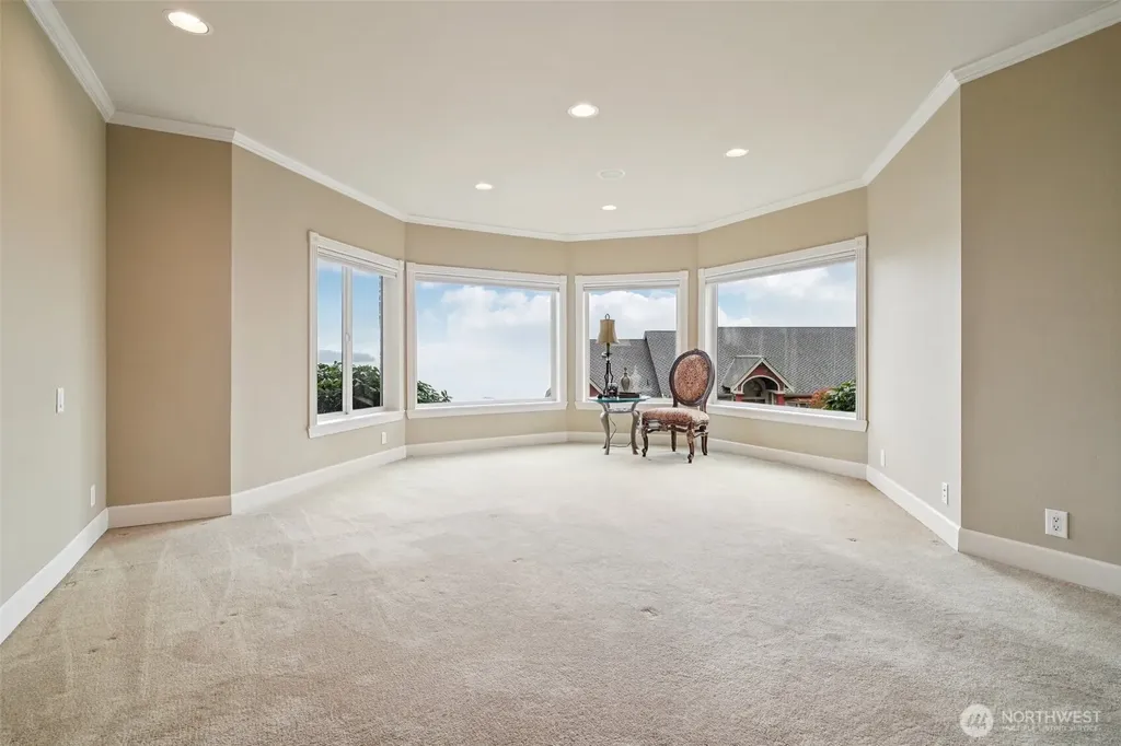 2318 Sunnyside Heights Drive Steilacoom WA 98388