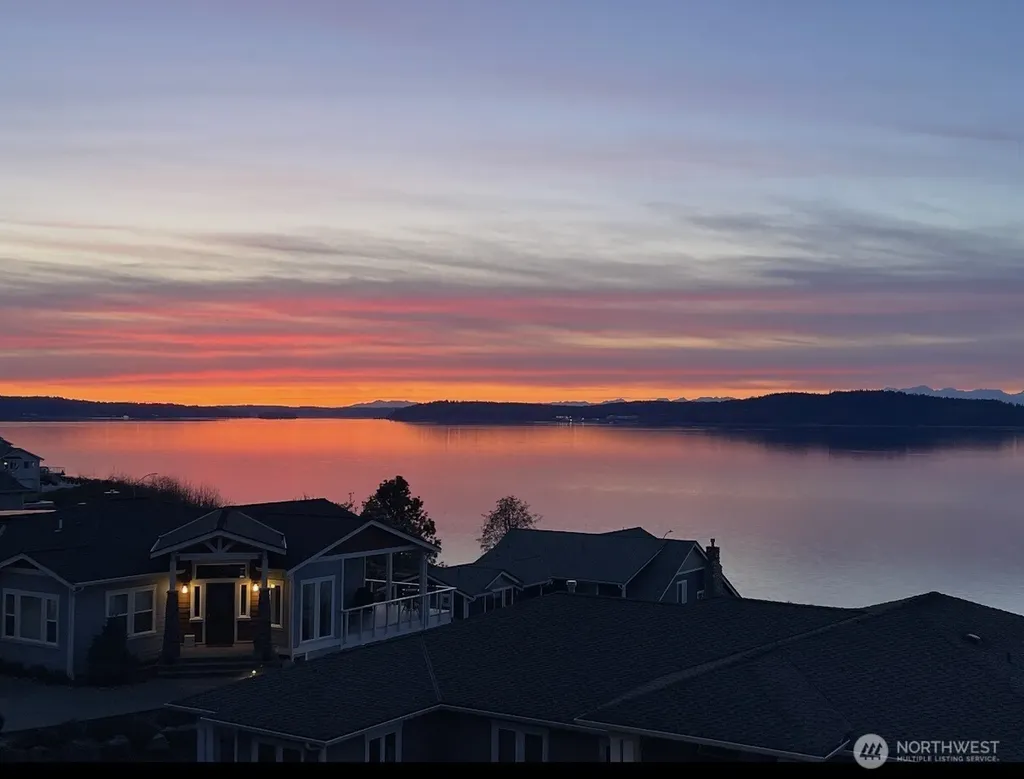 2318 Sunnyside Heights Drive Steilacoom WA 98388