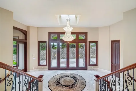 2318 Sunnyside Heights Drive Steilacoom WA 98388