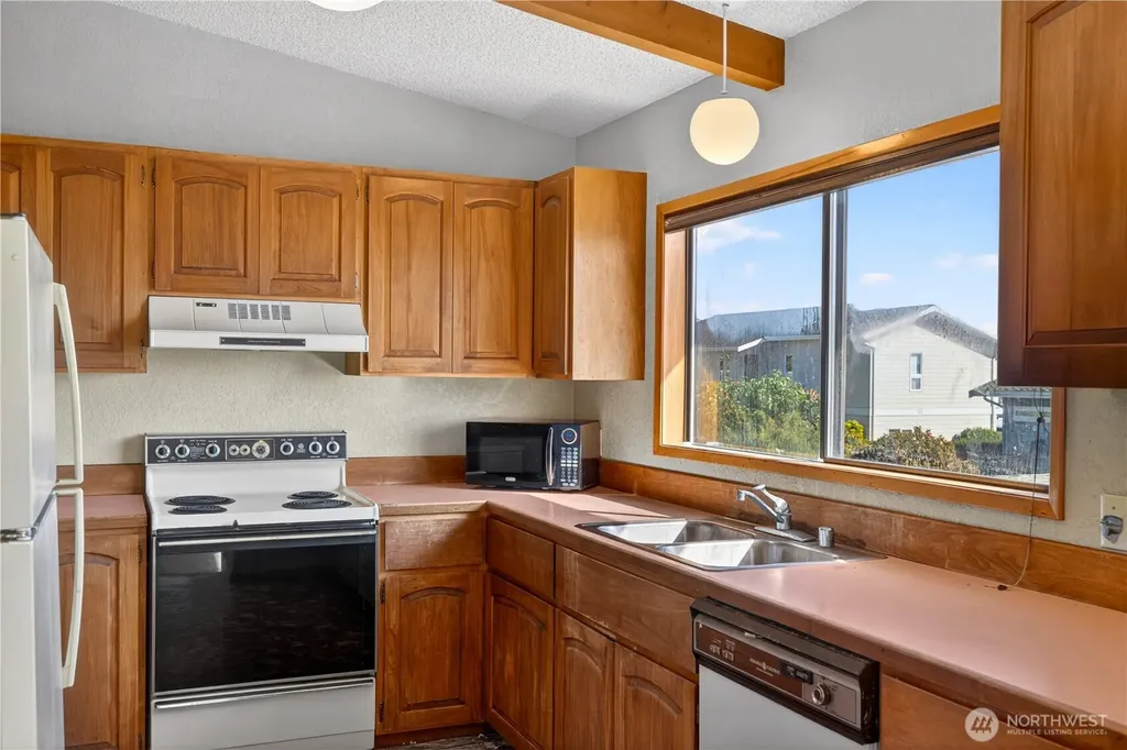 5005 Dundee Drive Anacortes WA 98221