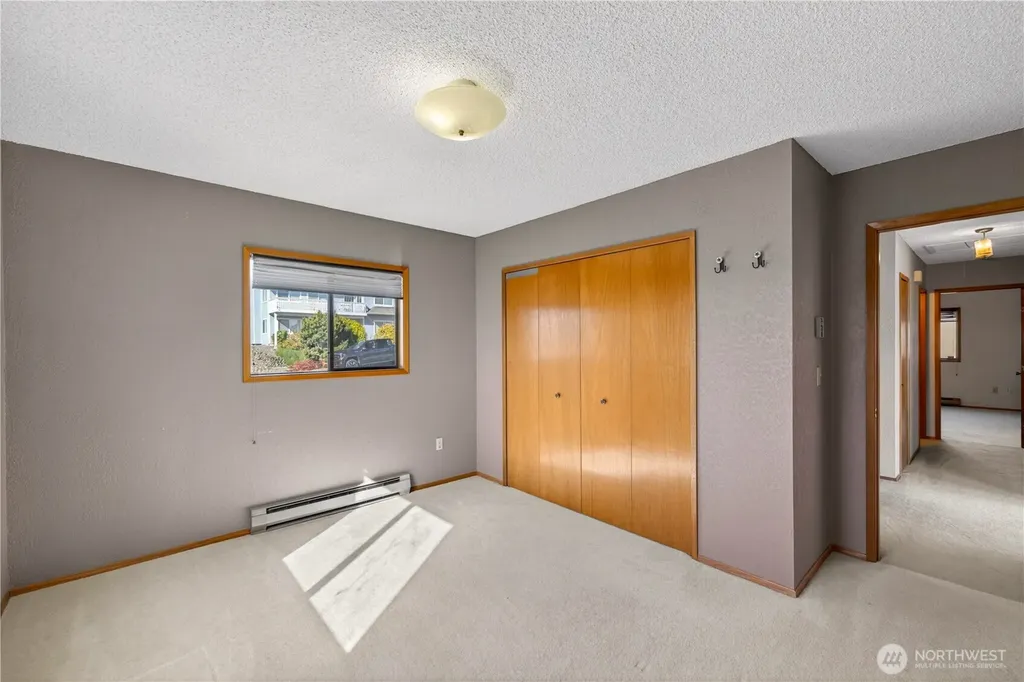 5005 Dundee Drive Anacortes WA 98221