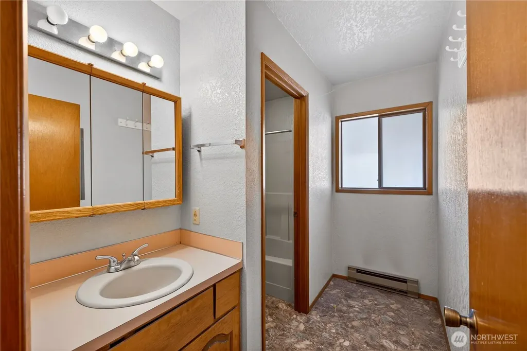5005 Dundee Drive Anacortes WA 98221