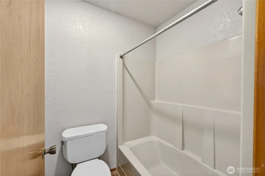 5005 Dundee Drive Anacortes WA 98221