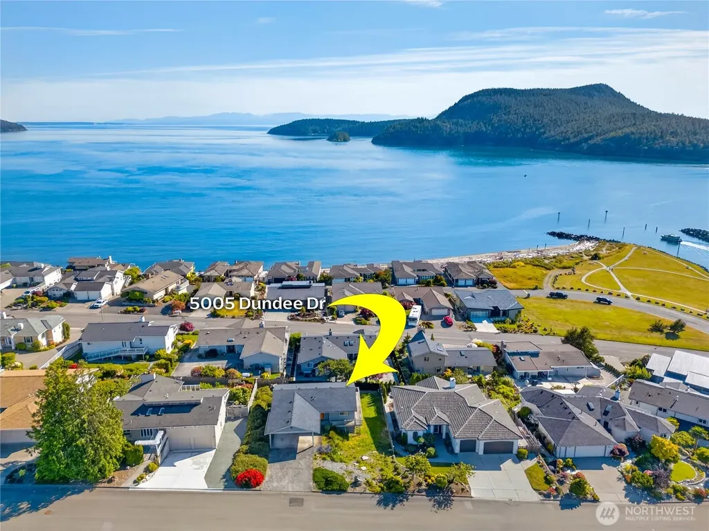 5005 Dundee Drive Anacortes WA 98221