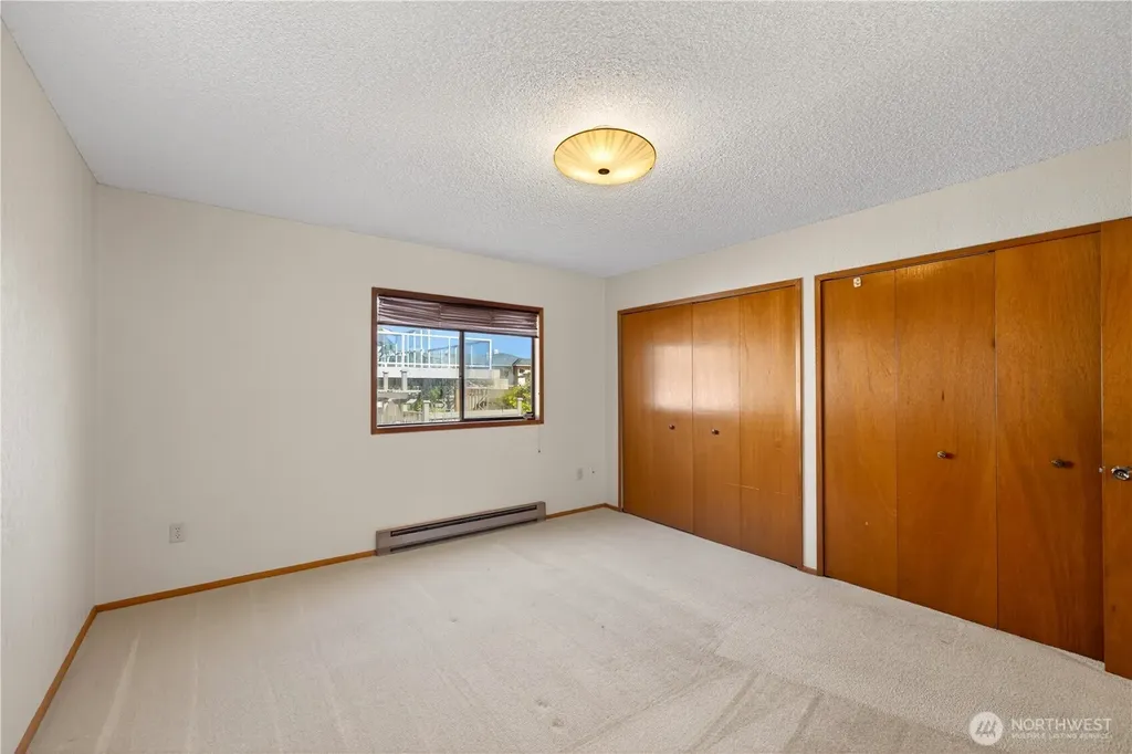 5005 Dundee Drive Anacortes WA 98221