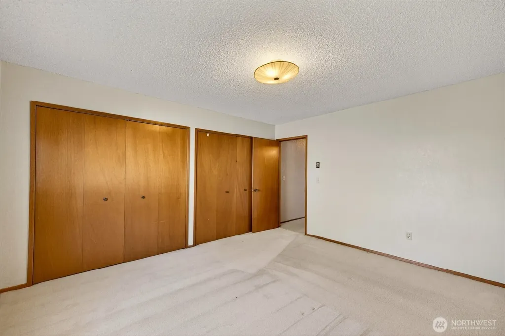 5005 Dundee Drive Anacortes WA 98221