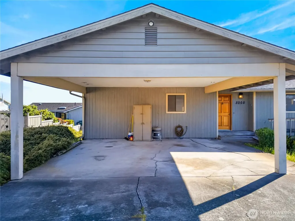 5005 Dundee Drive Anacortes WA 98221