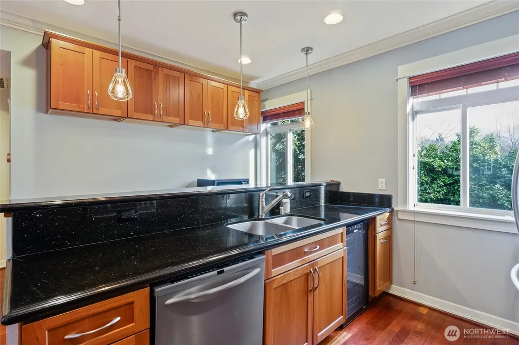 524 25th Avenue S Seattle WA 98144
