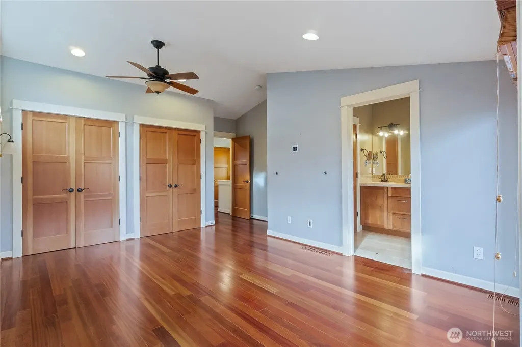 524 25th Avenue S Seattle WA 98144