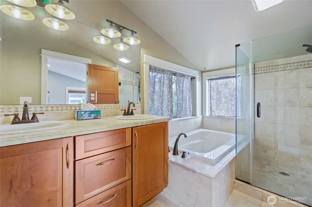 524 25th Avenue S Seattle WA 98144
