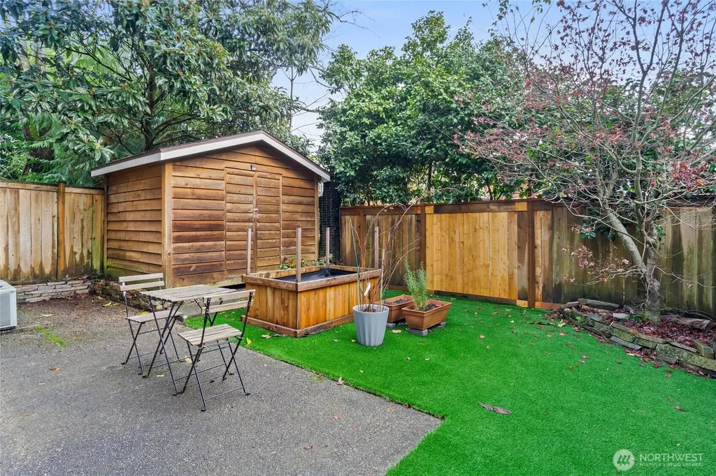 524 25th Avenue S Seattle WA 98144