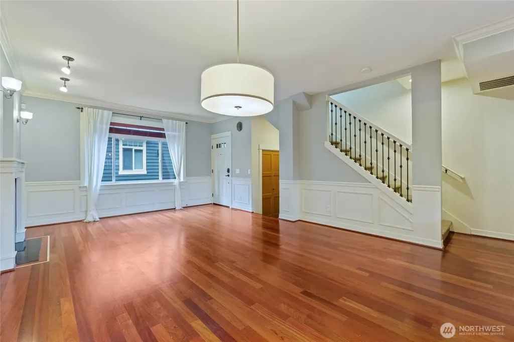 524 25th Avenue S Seattle WA 98144