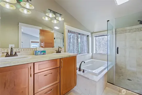 524 25th Avenue S Seattle WA 98144
