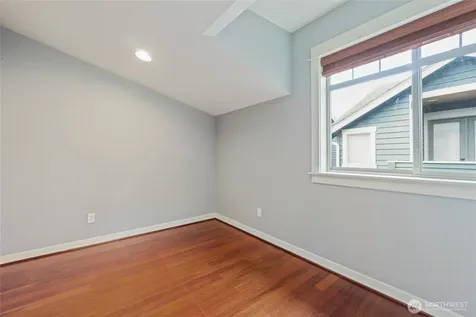 524 25th Avenue S Seattle WA 98144